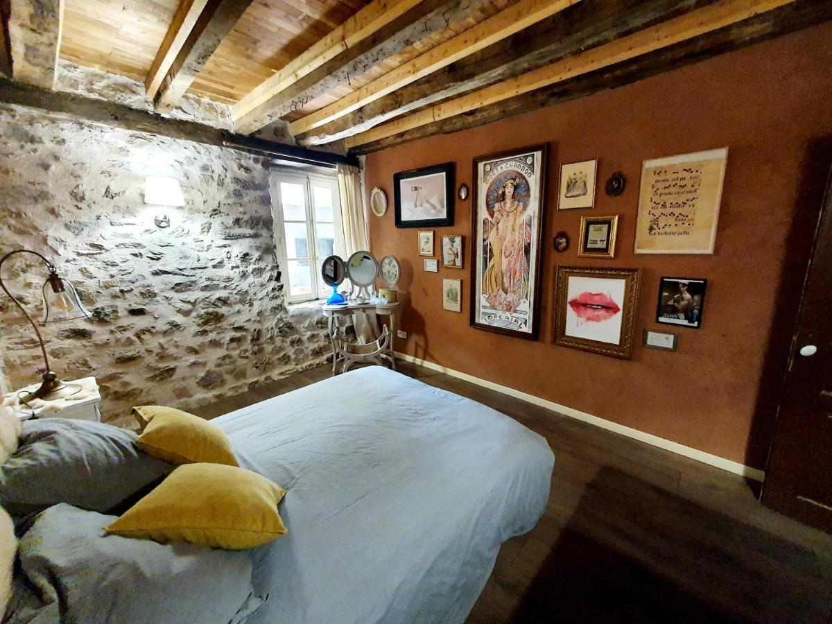 Gite De La Genevriere Saint-Chamant Екстериор снимка